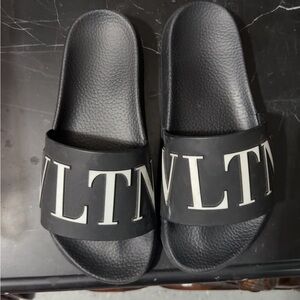 Valentino pool slide